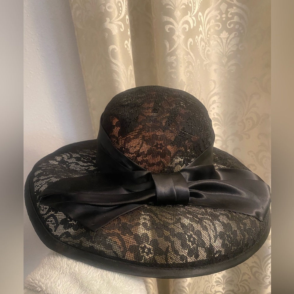 Lace HAT- Italian made - Picture 9 of 12